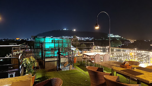 Naivara Boutique Hotel